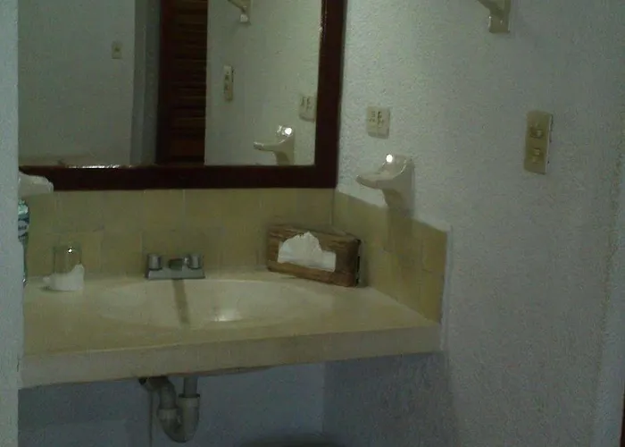 Safari Hotel 2*